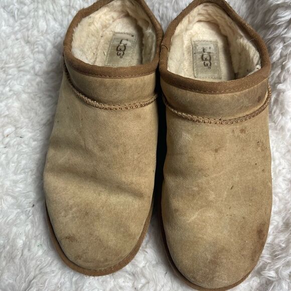 UGG Classic suede tan slippers plush wool lining and thick rubber soles Size 10 - Picture 2 of 11
